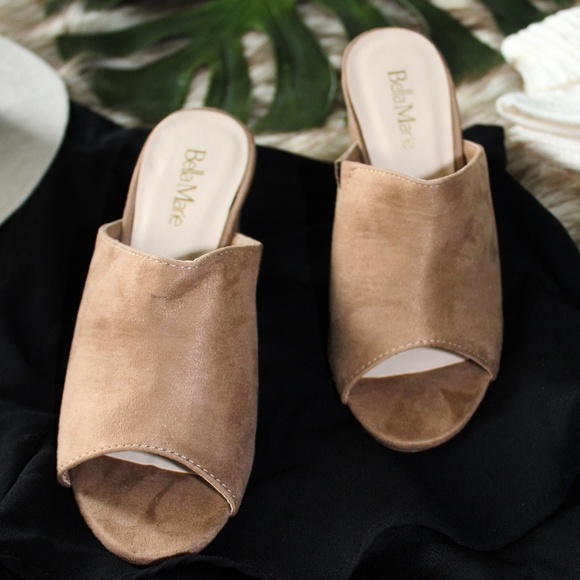 LAST PAIR!!// The Penelope// Tan Mules - Picture 2 of 3